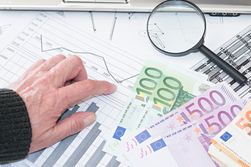 Financing graphics with money