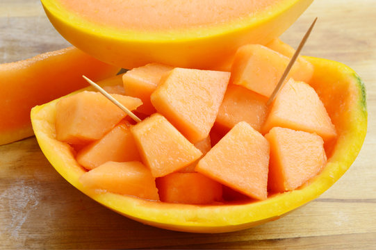 Honeydew melon makes a refreshing treat on a hot summer day, but it's also a low-calorie and healthy choice any time
