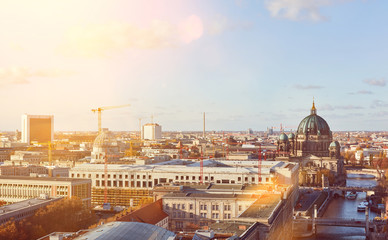 Sonniger Tag in Berlin City mit Berliner Dom © Robert Kneschke