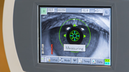 Eye examination Measurement of Eye scan pressure 
