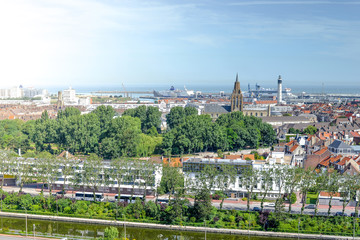 Calais et son port