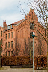 rote Backstein Schule aus der Jahrhundertwende