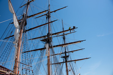 Segelschiff mit Masten