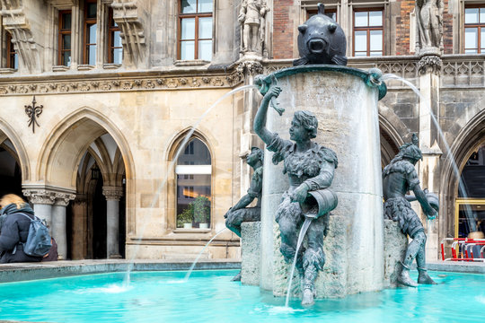 The famous fish fountain, Fischbrunnen, on the famous square of Marienplatz