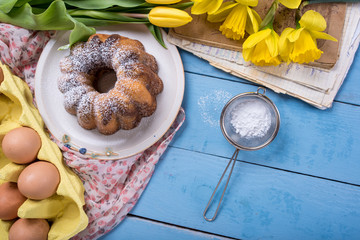 Easter background with pound cake - 196881848