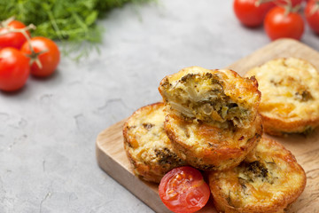 broccoli cheese bites  (muffins)
