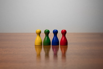 Toleranz, Kultur, Vielfalt, Zusammenhalt, Freunde, Akzeptanz, Glaube, Menschen, Hautfarbe, Religion, Unterschied, Rassismus, Team, Teamarbeit, Freundeskreis, Gespräch, Dialog, Teambuilding, Bunt links