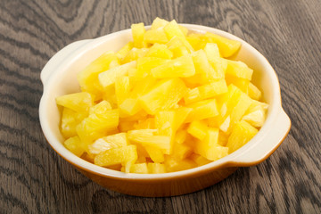 Canned pineapple