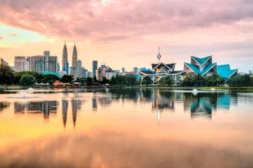 Rolgordijnen Kuala Lumpur, Maleisië. Zonsonderganghorizon van Titiwangsa-Park. © Luciano Mortula-LGM