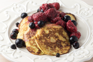 Healthy banana mini pancakes with fruit