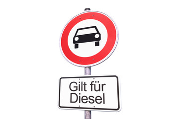 Diesel - Fahrverbot - Verkehrsschild - Innenstadt - Freisteller