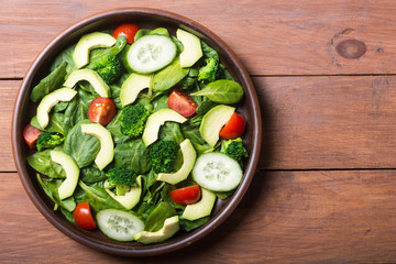 Avocado salad with tomatoes