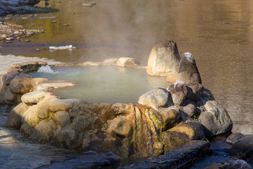 露天風呂から上がる湯煙