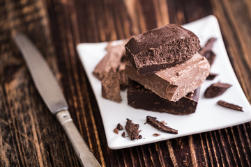 Detail raw chocolate