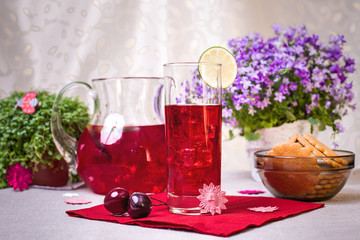 pink lemonade and cookie