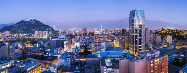 Foto auf Leinwand Abendpanorama von Santiago de Chile © Fyle