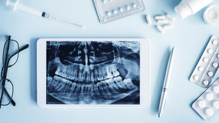Dental equipment with panoramic x-ray