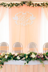 wedding table decoration in pink color