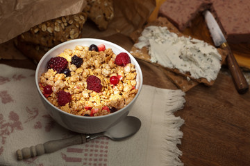 Bowl of crunchy cereals