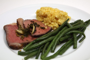 Roastbeef with risotto and beans