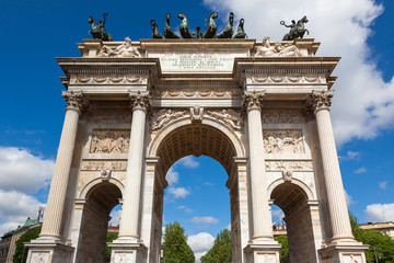 Fototapeta premium Triumph Arc - Arco Della Pace in Sempione park in Milan, Italy