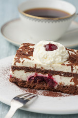 Schwarzwälder Kuchen auf einem Teller
