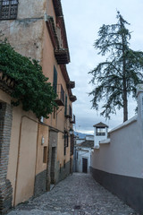 narrow streets of albaicin