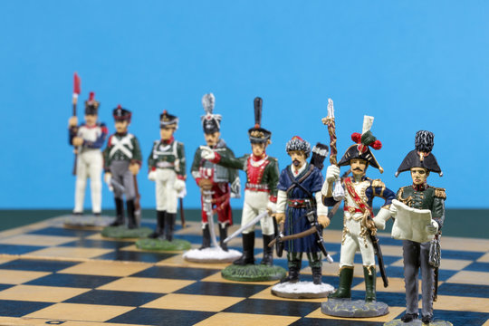 Tactical formation of tin during the Napoleonic wars of 1812 on a chessboard