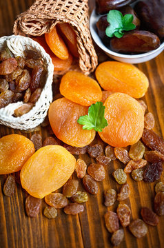 dry apricots and various dry fruits