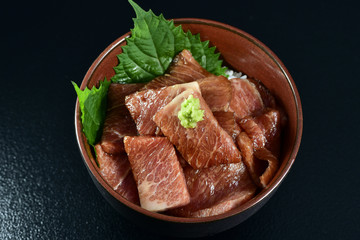 鉄火丼