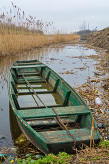 Naklejka premium wooden river boat
