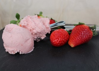 Erdbeereis - strawberry icecream