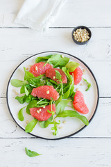 Grapefruit and arugula salad