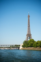 Fototapeta na wymiar The Eiffel tower and the Seine river