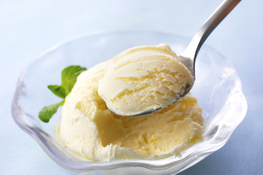 アイスクリーム　Vanilla ice cream