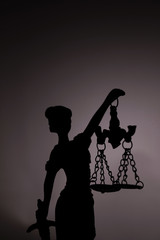 Statue of Themis. Contre-jour technique.
