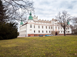 Malowniczy renesansowy zamek w Baranowie Sandomierskim © JDziedzic