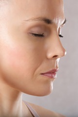 Obraz premium Face of a young caucasian lady. Closeup