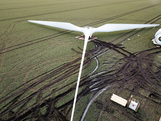 Windräder, Rotor zur Montage auf einem Feld 