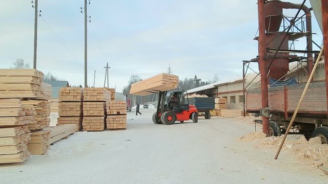 packing and warehousing of finished products of sawmill shop