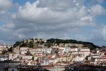 Fototapeta na wymiar Castelo de São Jorge. Vista de Lisboa. Portugal