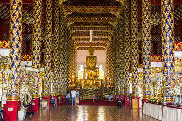 Fototapeta na wymiar Wat Suan Dok Buddhist Temple In Chiangmai Thailand.