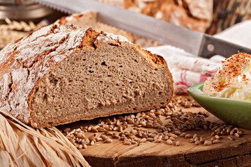 bread with cereal grains
