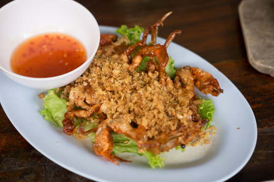 Fried soft shell crab with garlic - Thai food