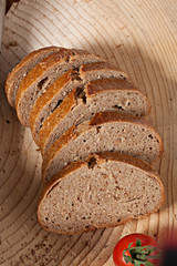 bread with cereal grains