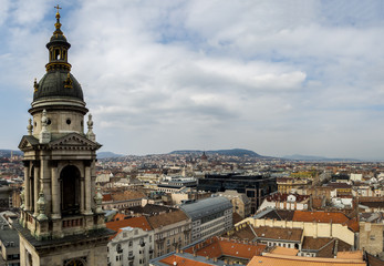 Fototapeta na wymiar Panoramic view of the city of Budapest from Historische Kirche, St.-Stephans-Basilika in Budapest,