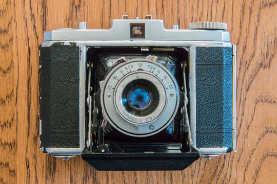 Camera front - Powered by Adobe