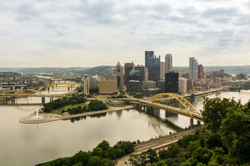 Fototapeta na wymiar View on city of Pittsburgh from Mount Washington