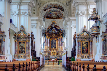 Fototapeta na wymiar Klosterkirche Sankt Verena in Rot an der Rot