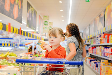 26 369 Fun Jeune Wall Murals Canvas Prints Stickers Wallsheaven